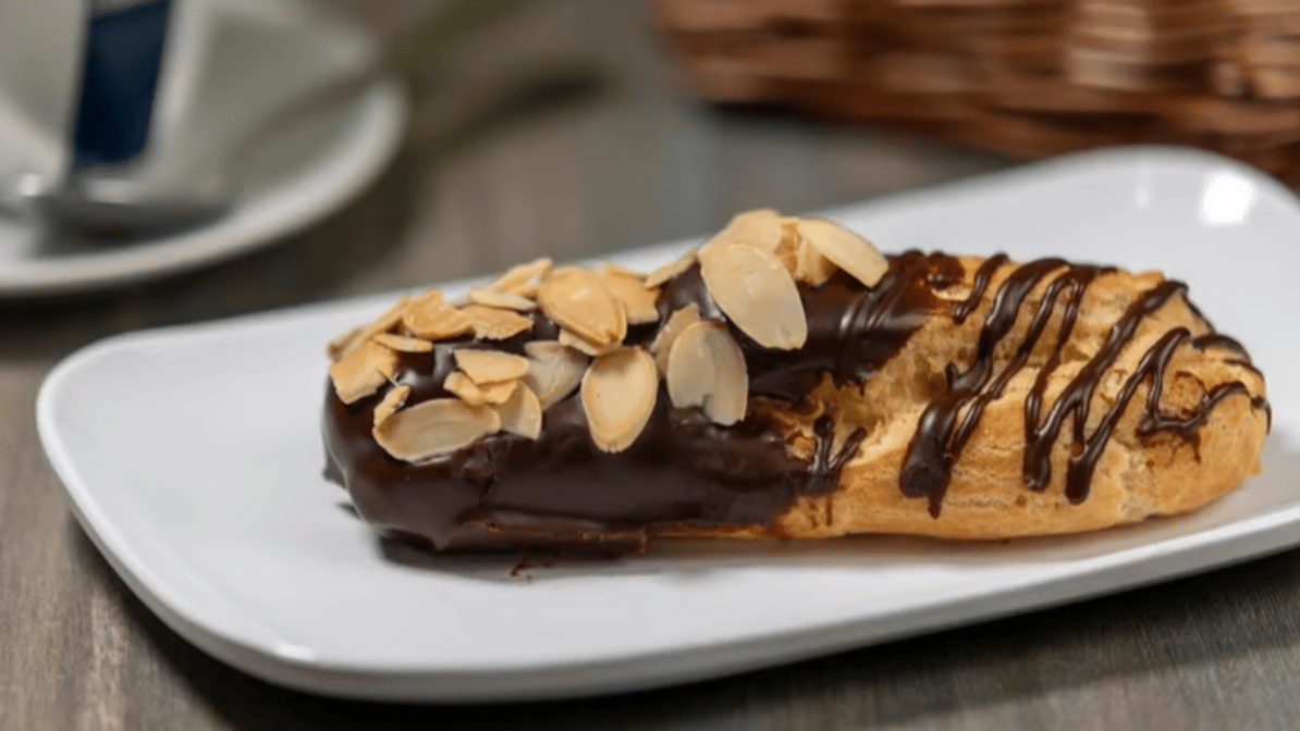 Chocolate E'Clair